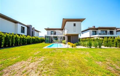 GÜZELBAHÇE YELKİ GARDENİA 33 SİTESİNDE SATILIK 5+1 VİLLA