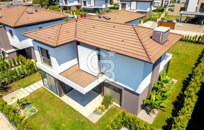 GÜZELBAHÇE YELKİ GARDENİA 33 SİTESİNDE SATILIK 5+1 VİLLA