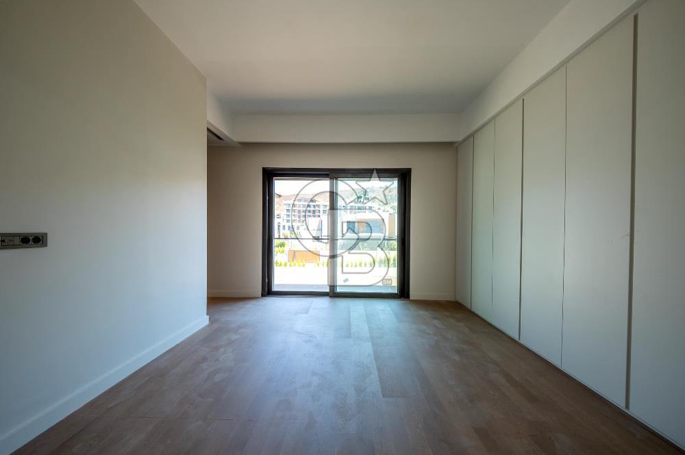 GÜZELBAHÇE YELKİ GARDENİA 33 SİTESİNDE SATILIK 5+1 VİLLA