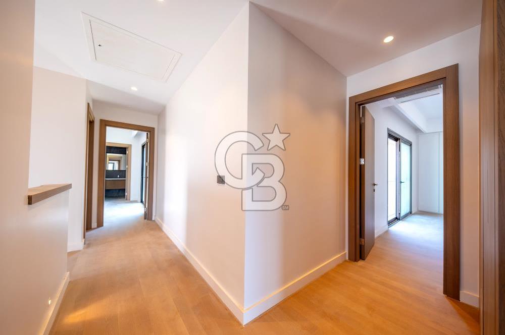 GÜZELBAHÇE YELKİ GARDENİA 33 SİTESİNDE SATILIK 5+1 VİLLA