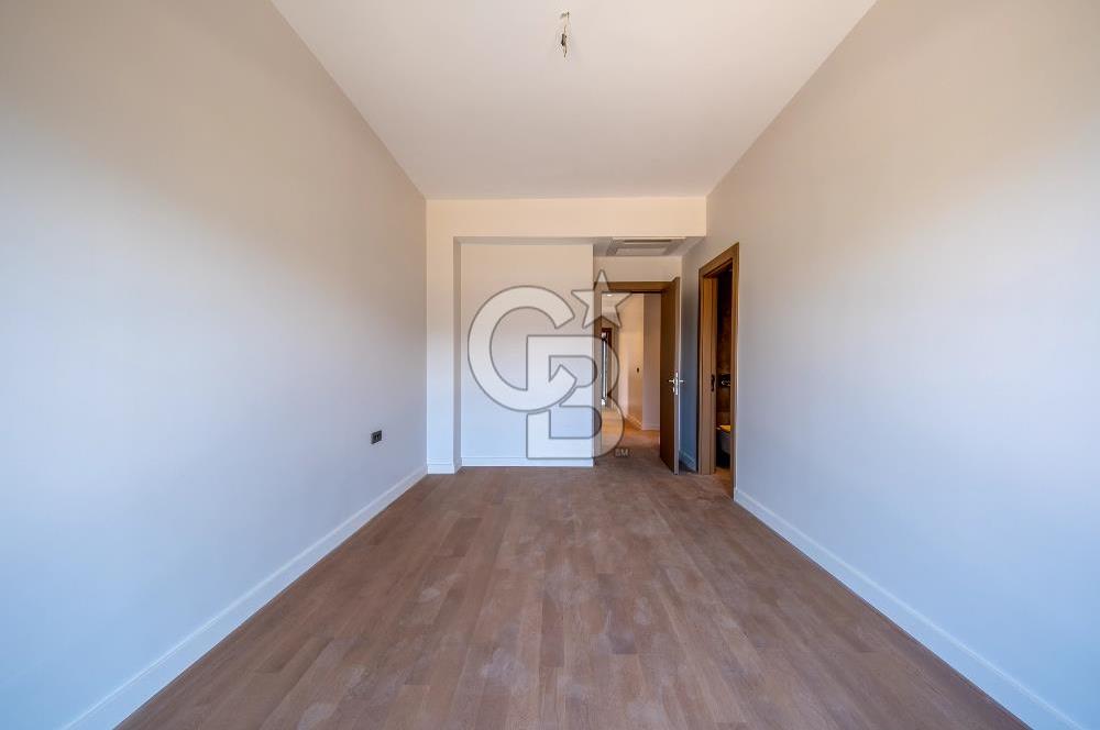 GÜZELBAHÇE YELKİ GARDENİA 33 SİTESİNDE SATILIK 5+1 VİLLA