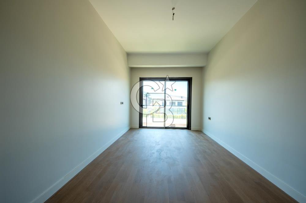 GÜZELBAHÇE YELKİ GARDENİA 33 SİTESİNDE SATILIK 5+1 VİLLA
