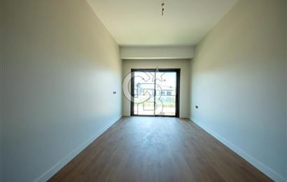GÜZELBAHÇE YELKİ GARDENİA 33 SİTESİNDE SATILIK 5+1 VİLLA
