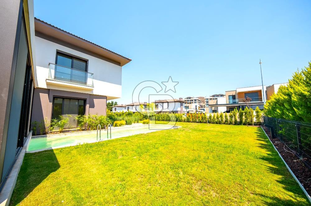 GÜZELBAHÇE YELKİ GARDENİA 33 SİTESİNDE SATILIK 5+1 VİLLA