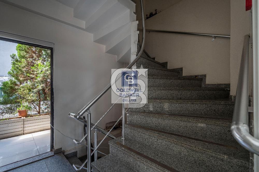KARTAL ORTA MAHALLE HARMANLIK MEVKİİ'NDE KOMPLE SATILIK BİNA