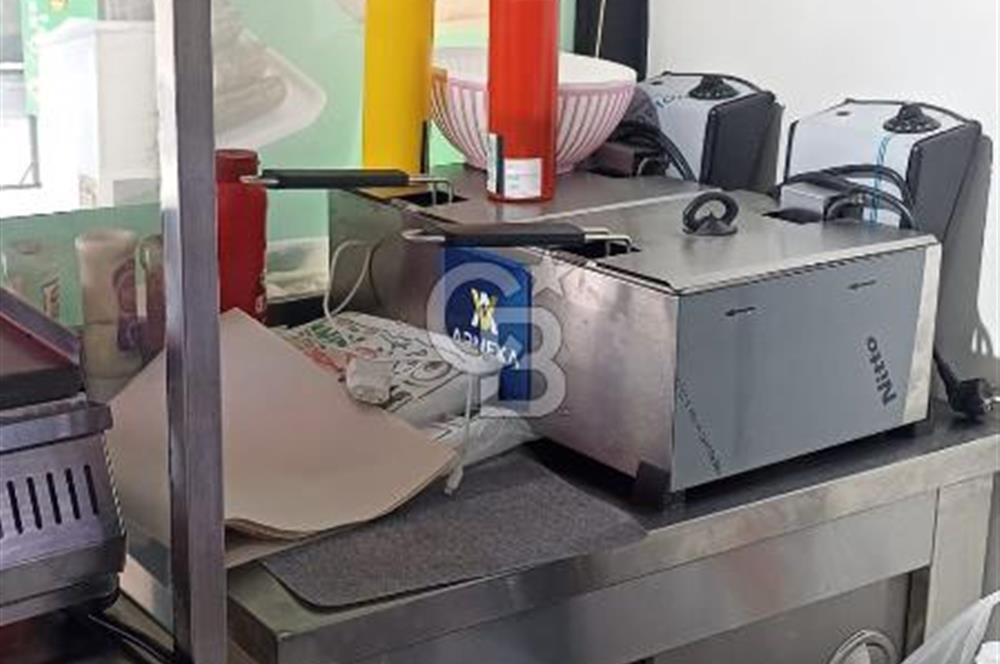 Karşıyaka işlek caddede devren kiralık Fast food