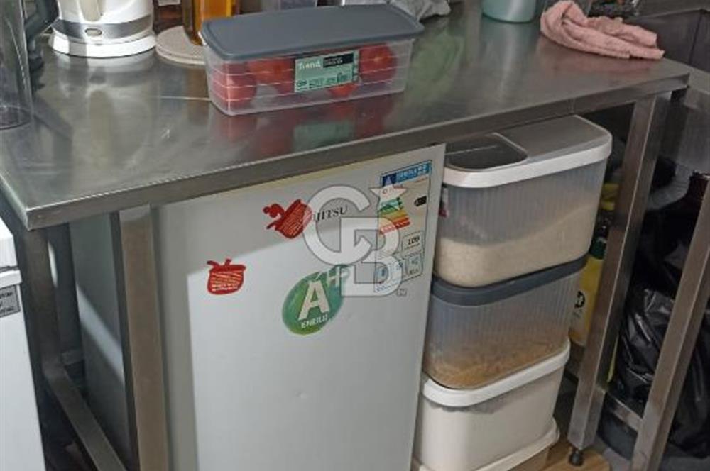 Karşıyaka işlek caddede devren kiralık Fast food