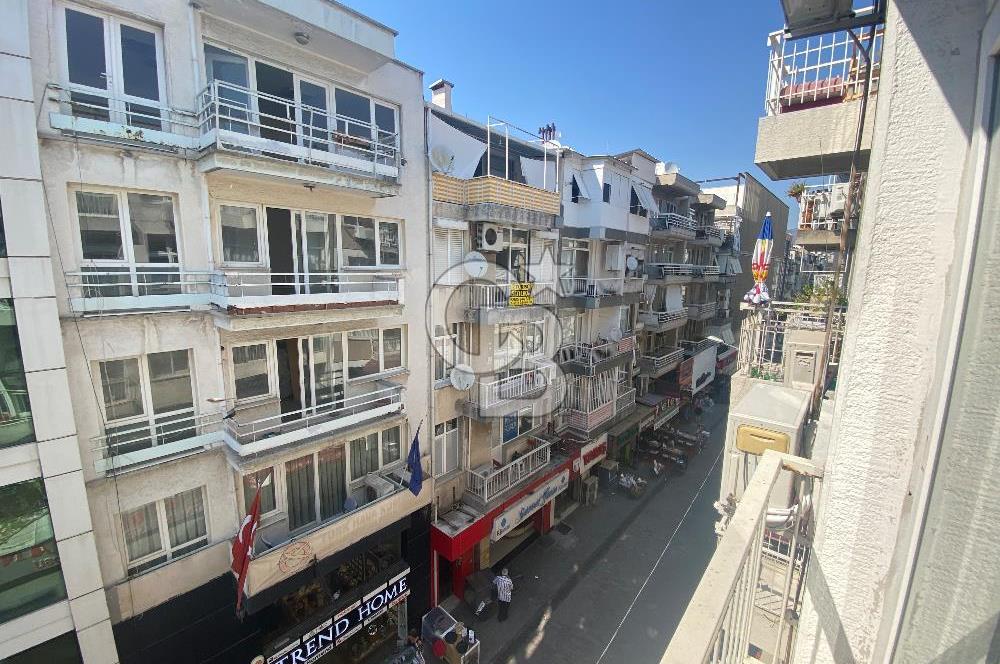 Karşıyaka Çarşı İçinde Eşyalı Kiralık 2+1 Daire