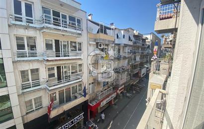 Karşıyaka Çarşı İçinde Eşyalı Kiralık 2+1 Daire