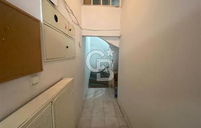 Karşıyaka Çarşı İçinde Eşyalı Kiralık 2+1 Daire