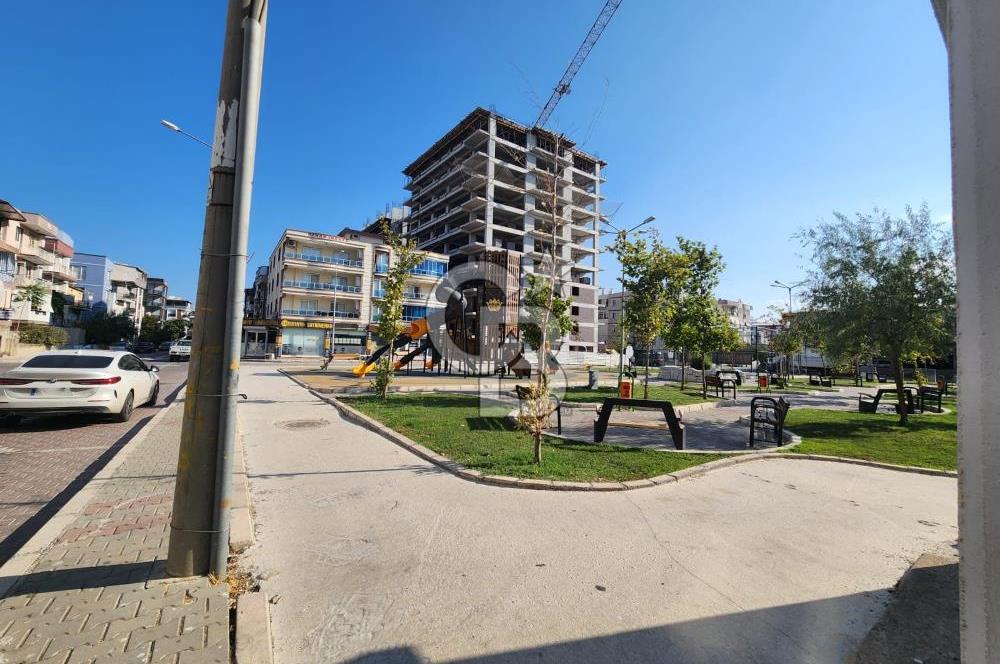 MENEMEN İSMET İNÖNÜ MAHALLESİNDE 3 CEPHELİ 250 M² KİRALIK DÜKKAN