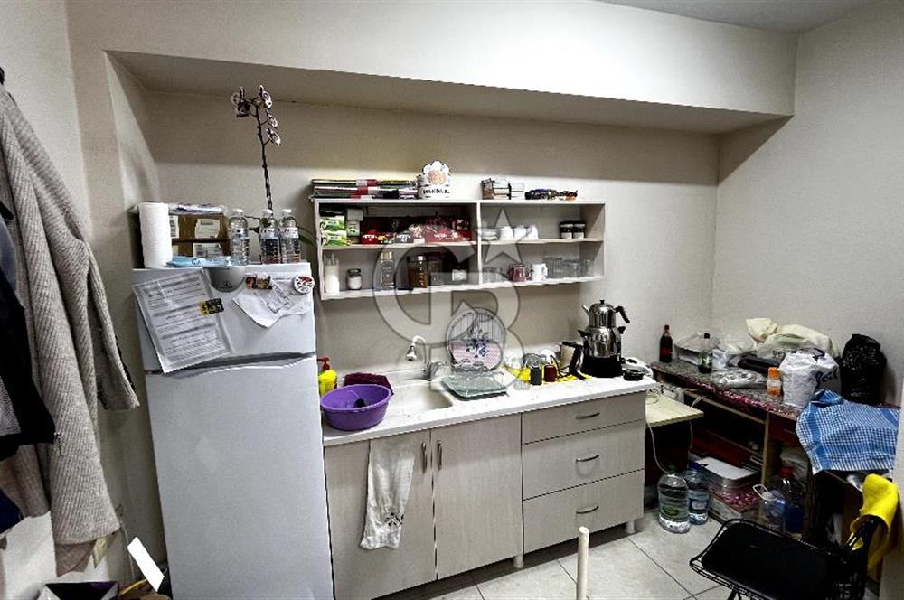 Bayraklı Soğukkuyuda Okul Yanı Lokasyonda 65 m² Satılık Dükkan