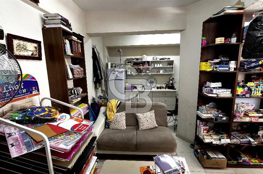 Bayraklı Soğukkuyuda Okul Yanı Lokasyonda 65 m² Satılık Dükkan