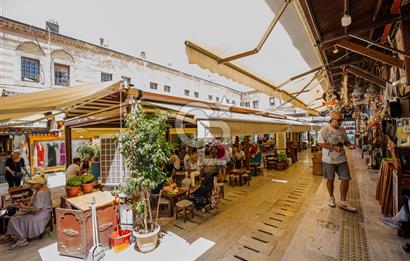 İzmir Konak  Tarihi Kızlarağası Hanı'nda Devren Kiralık Dükkan