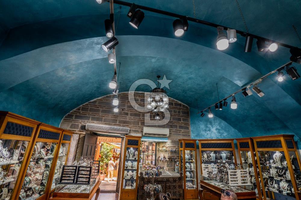 İzmir Konak  Tarihi Kızlarağası Hanı'nda Devren Kiralık Dükkan