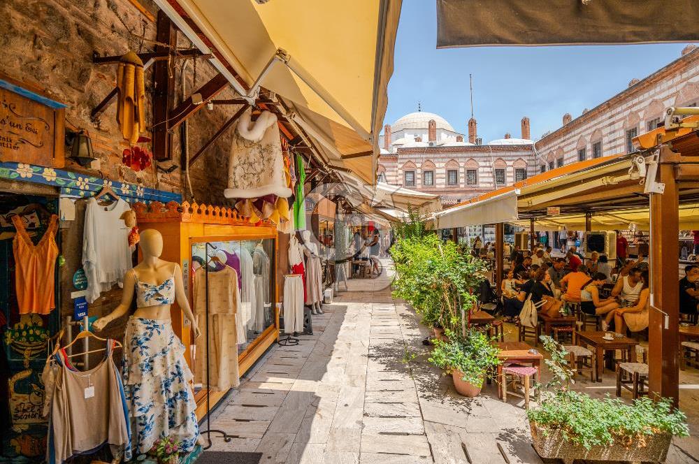 İzmir Konak  Tarihi Kızlarağası Hanı'nda Devren Kiralık Dükkan