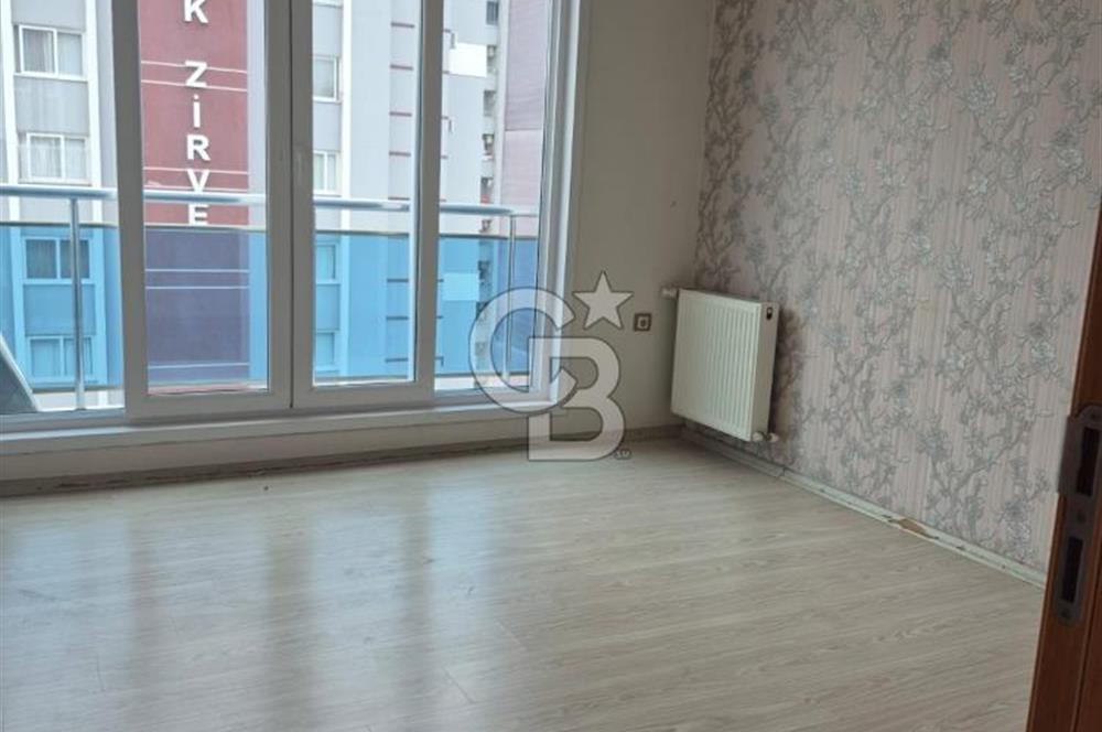 “Park Zirve‑1 Sitesi’nde 3+1 Süper Fırsat — Havuzlu, Kombili, Ankastralı Daire”