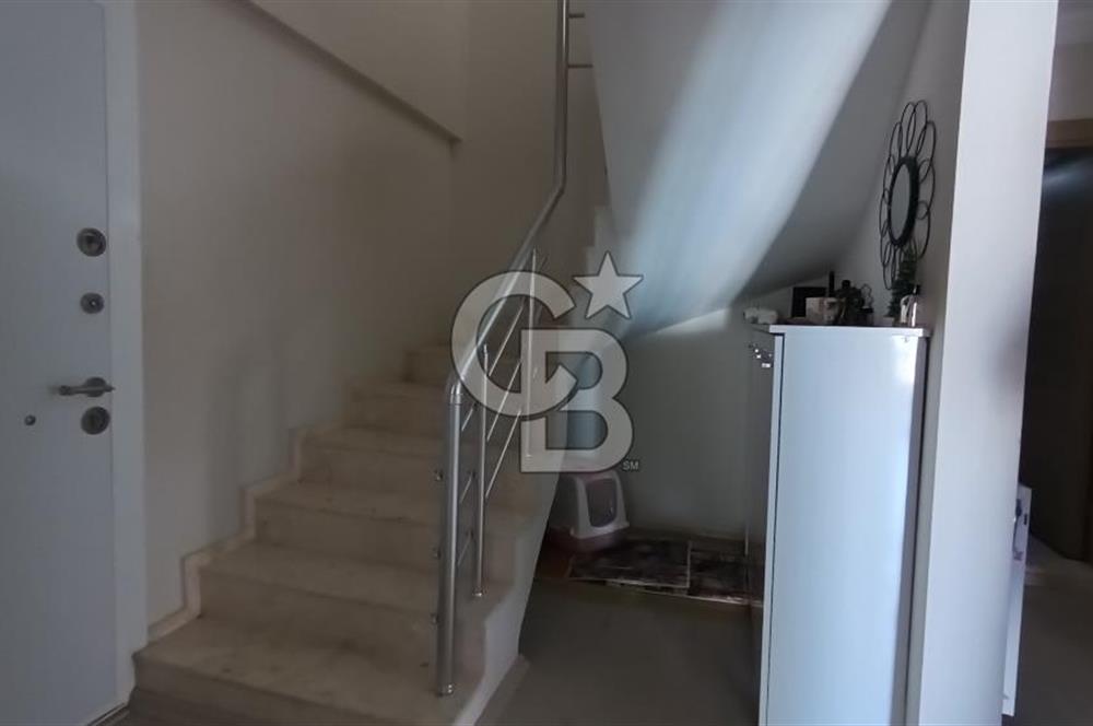 ALİAĞA ÖRNEKKENT'TE GENİŞ 5+1 DUBLEKS DAİRE - TERASLI