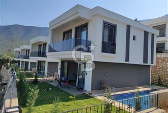 ANTALYA FİNİKE MANZARALI 3+1 SATILIK VİLLA 