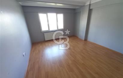 HALİÇ'e YÜRÜME MESAFESİNDE/SİLAHTARAĞA MH.'de/BARBEKÜ ŞÖMİNELİ/MERKEZİ 2+1 EV