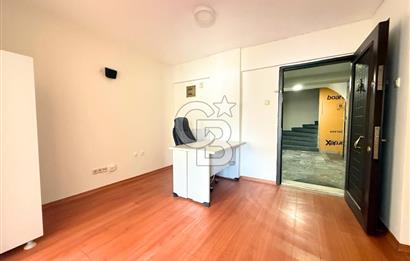 İzmir Çankaya'da Mobilyalı Mutfak WCli 2+1 Satılık Ofis