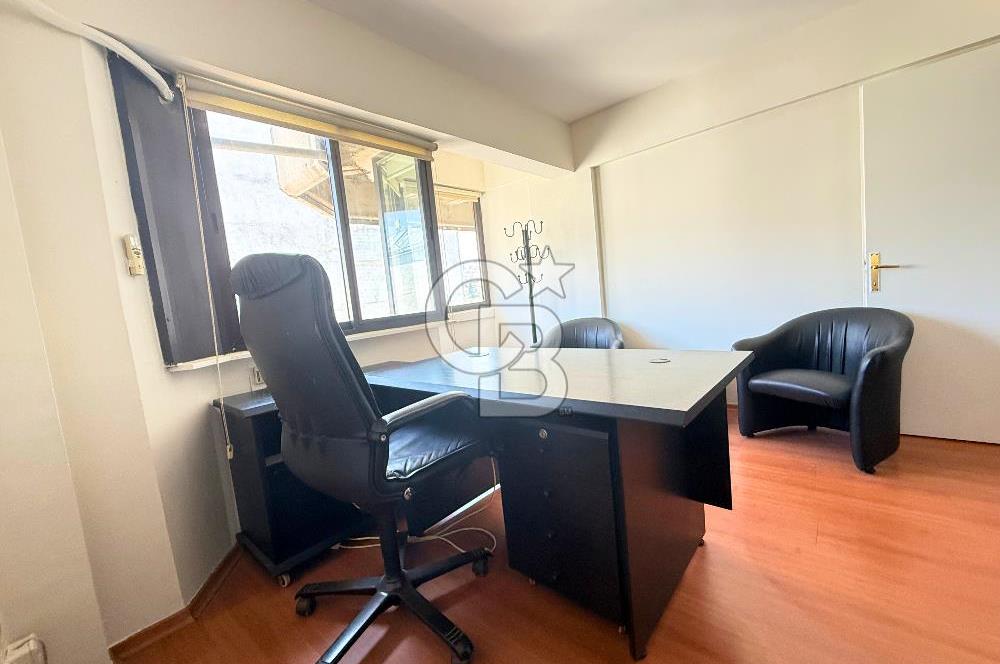 İzmir Çankaya'da Mobilyalı Mutfak WCli 2+1 Satılık Ofis