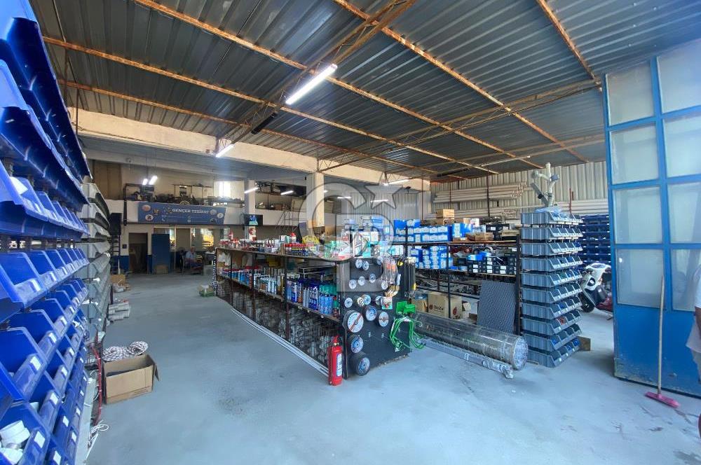 AYVALIK ATATÜRK SANAYİ SİTESİNDE 2 DÜKKAN 220M²