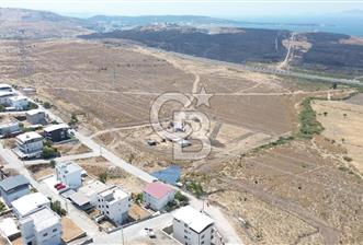 KALABAK KÖYÜNDE DENİZ MANZARALI, İMARLI 497 m² ARSA