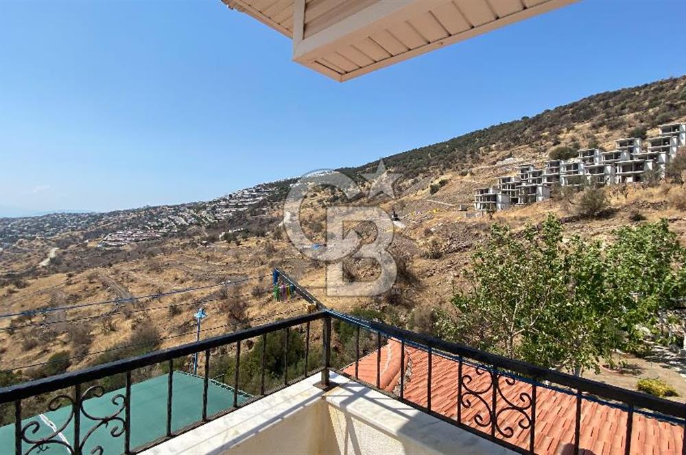 Çandarlı Deniz Kabuğu Sitesinde 2+1 Villa 