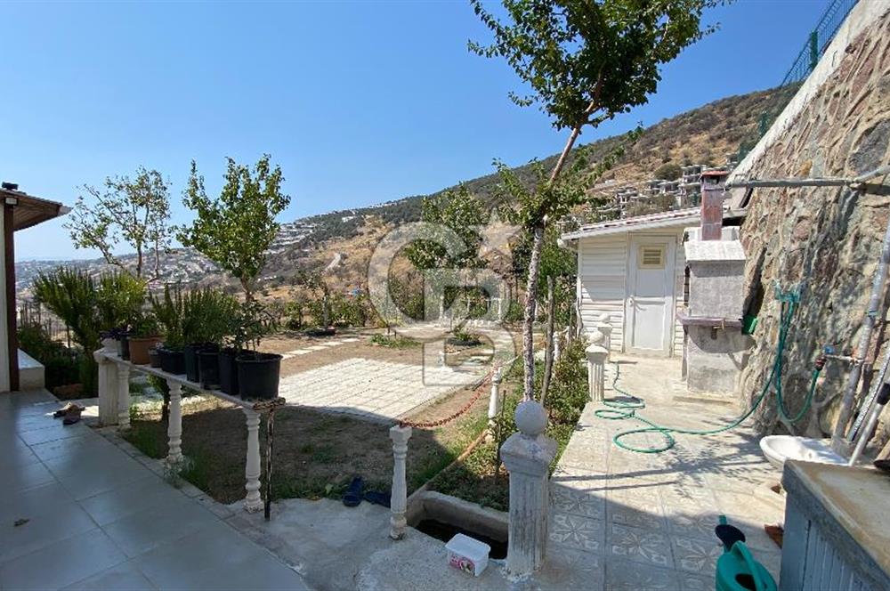 Çandarlı Deniz Kabuğu Sitesinde 2+1 Villa 