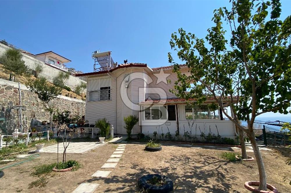 Çandarlı Deniz Kabuğu Sitesinde 2+1 Villa 