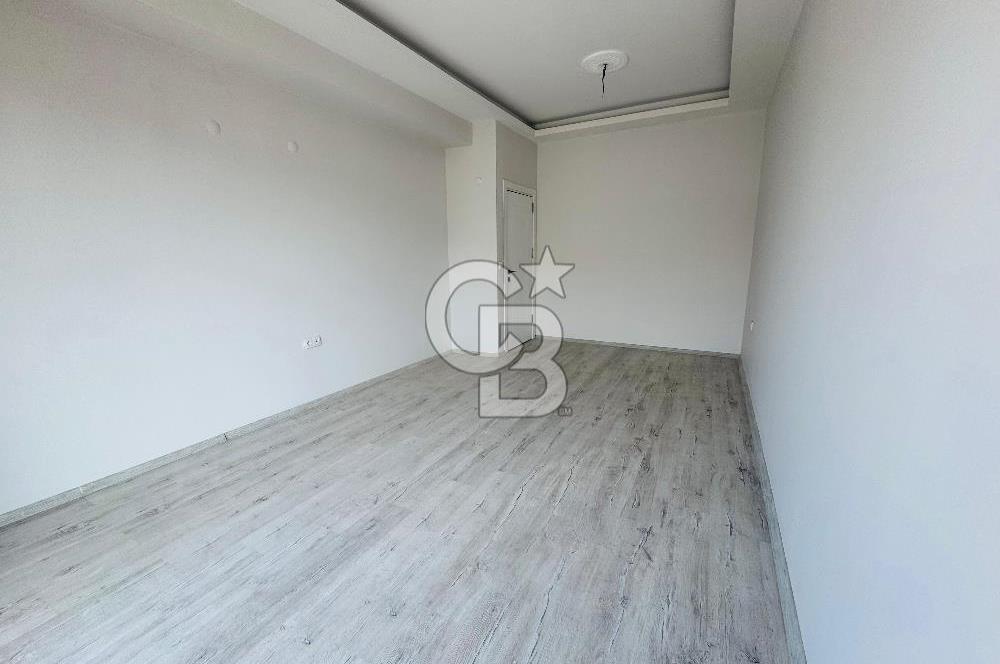 Foça Bağarası Ana Cadde Üzerinde Kiralık 3+1 Dubleks Daire