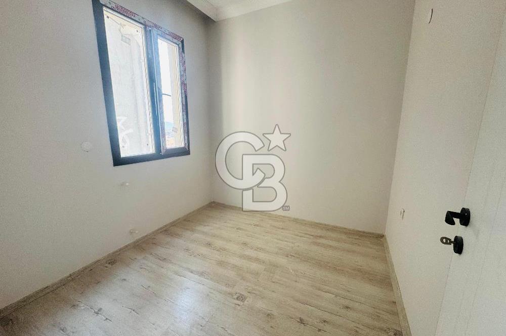 Foça Bağarası Ana Cadde Üzerinde Kiralık 3+1 Dubleks Daire