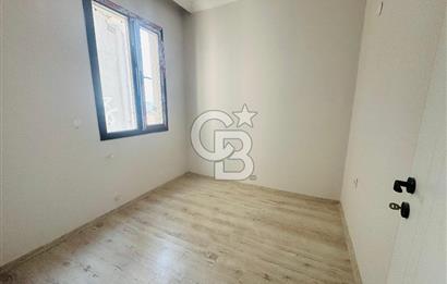 Foça Bağarası Ana Cadde Üzerinde Kiralık 3+1 Dubleks Daire