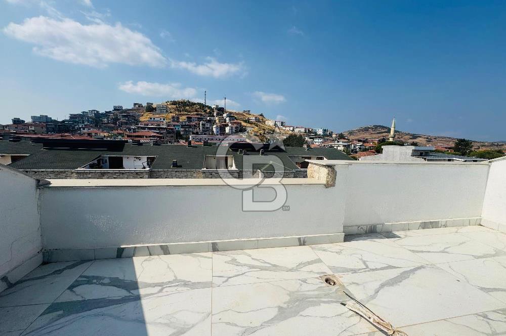 Foça Bağarası Ana Cadde Üzerinde Kiralık 3+1 Dubleks Daire