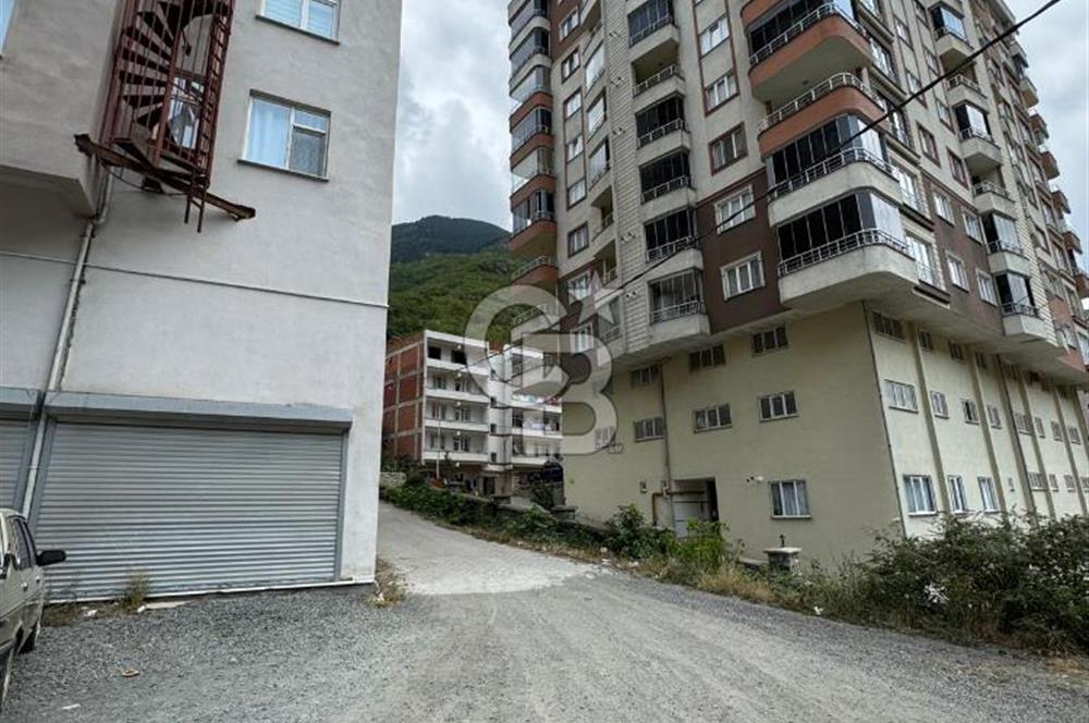 MAÇKA'DA ÇOK İYİ KONUMDA KİRALIK 3+1 DAİRE
