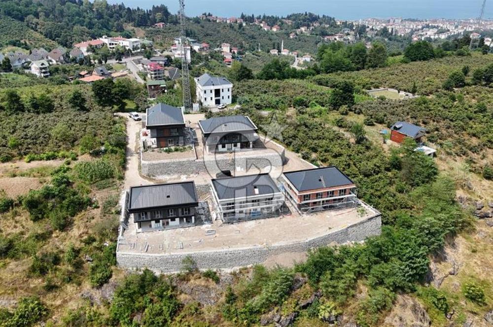 TRABZON SOĞUKSU'DA VADİ VE DENİZ MANZARALI SIFIR İKİZ VİLLALAR