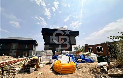 TRABZON SOĞUKSU'DA VADİ VE DENİZ MANZARALI SIFIR İKİZ VİLLALAR