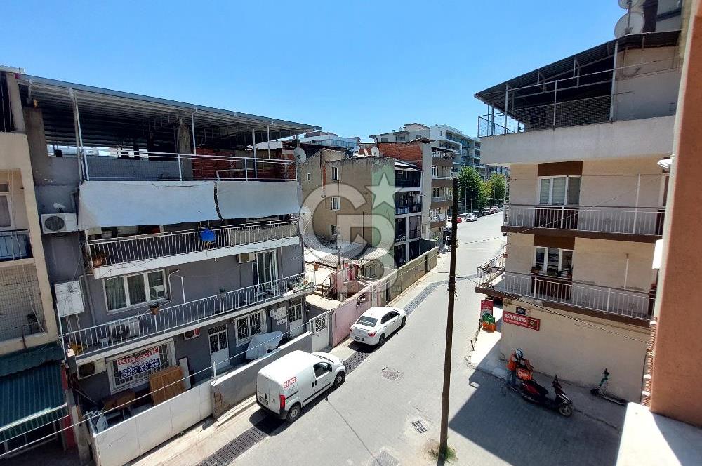 Bayraklı'da Kiralık 2+1 Merkezi konumda Ön Cephe Daire