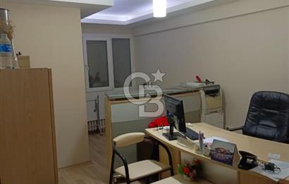 KONAK TİCARET BÖLGESİNİN KÖKLÜ İŞ MERKEZİ ASİL HAN’DA SATILIK OFİS