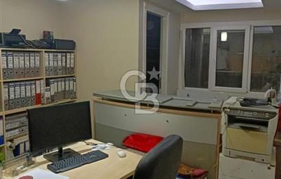 KONAK TİCARET BÖLGESİNİN KÖKLÜ İŞ MERKEZİ ASİL HAN’DA SATILIK OFİS