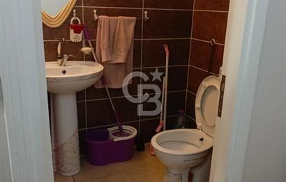 KONAK TİCARET BÖLGESİNİN KÖKLÜ İŞ MERKEZİ ASİL HAN’DA SATILIK OFİS
