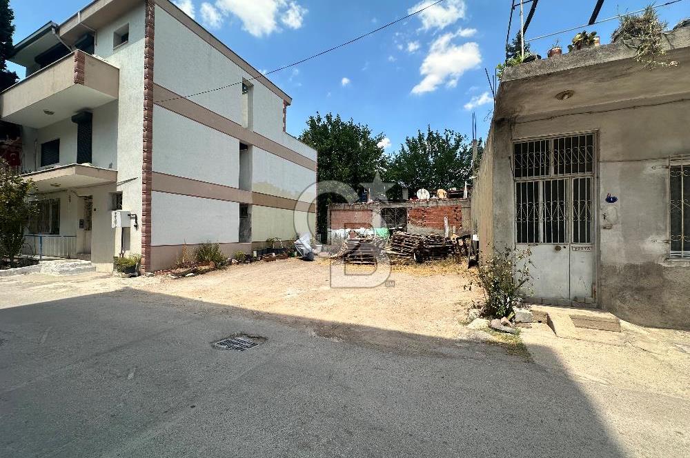 İzmir Örnekköy’de Satılık 124m2 Arsa 