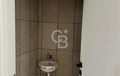 Çayırova Özgürlük Mah. Merkezi Konumda 3+1 Geniş Giriş Kat!