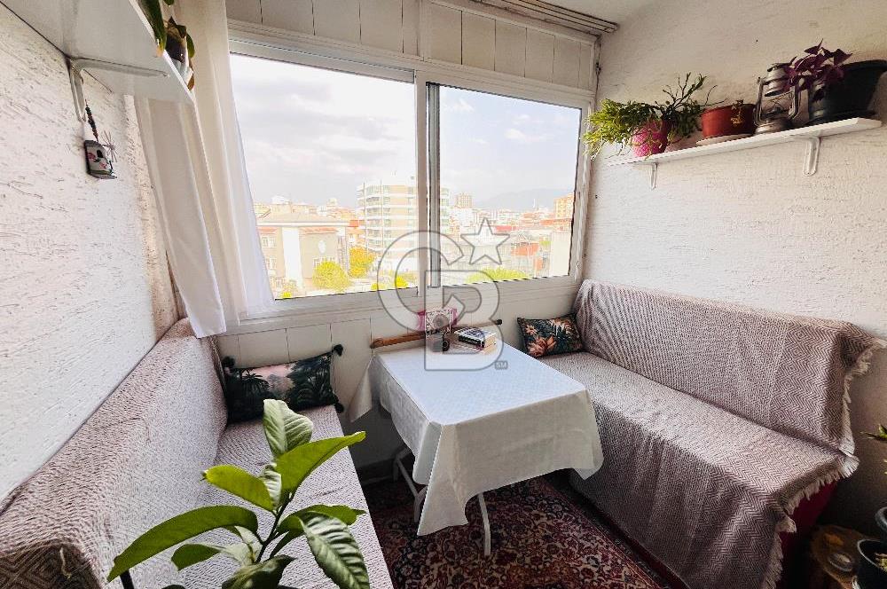 Bayraklı Tepekule Mahallesi Park Cepheli Ferah Satılık 3+1 Daire 