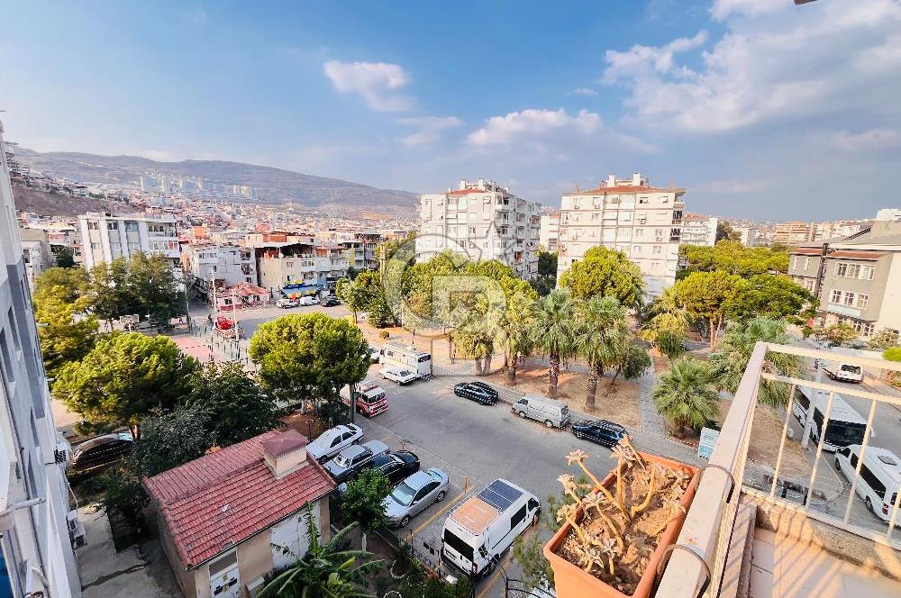 Bayraklı Tepekule Mahallesi Park Cepheli Ferah Satılık 3+1 Daire 