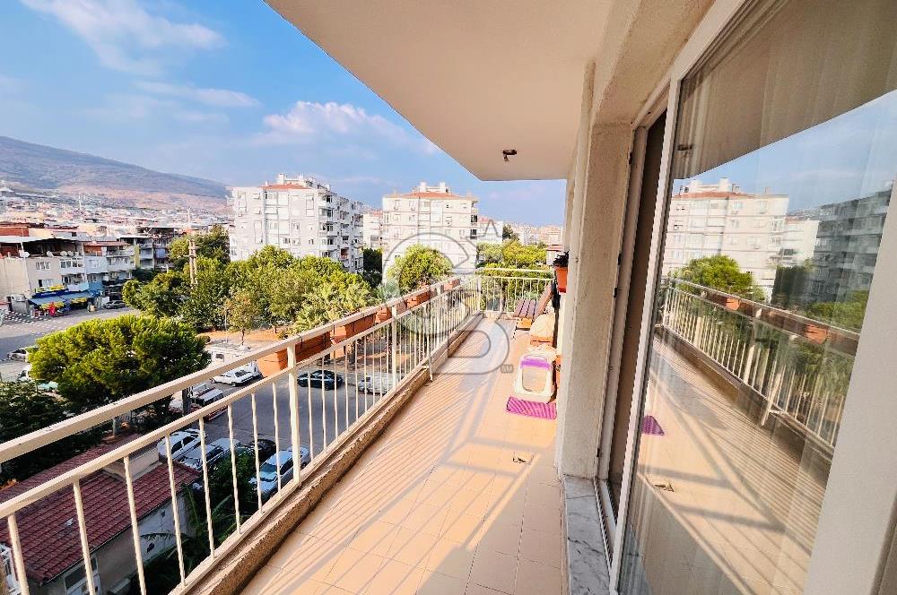Bayraklı Tepekule Mahallesi Park Cepheli Ferah Satılık 3+1 Daire 