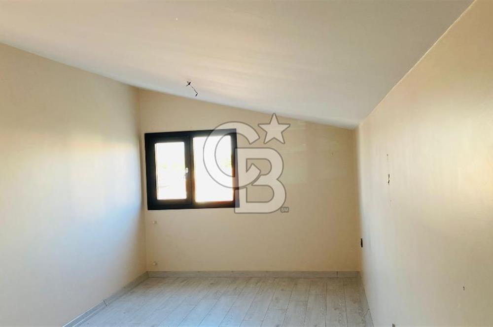  Foça Kazımdirik Mahallesinde Kiralık 3+1 Dubleks Daire