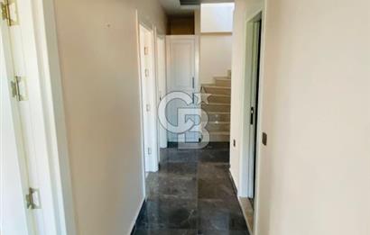  Foça Kazımdirik Mahallesinde Kiralık 3+1 Dubleks Daire