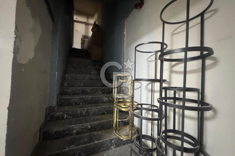 Karabağlar Mobilya Sanayii Bölgesi Ruhsatlı Satılık Komple Bina